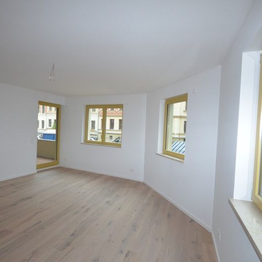 Wunderschöner Neubau im Süden! 3-Zimmerwohnung im EG mit Loggia! - Photo 1