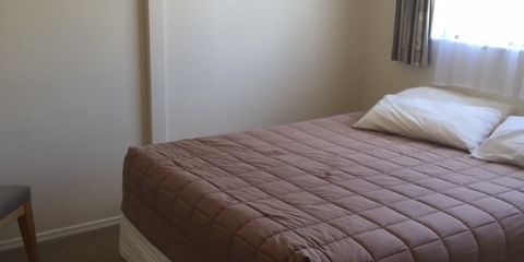 Studio in Belmont Boarding House - Photo 3