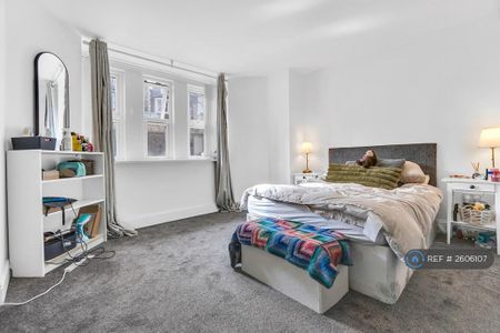 3 bedroom flat to rent - Photo 4