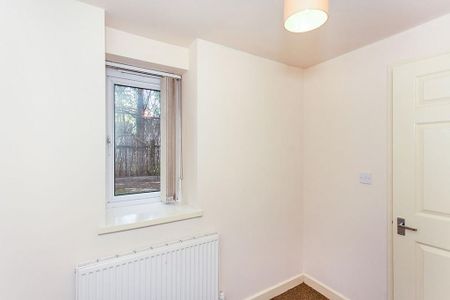 2 bedroom maisonette to rent - Photo 3