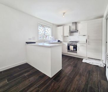 3 bedroom semi-detached house to rent - Photo 5