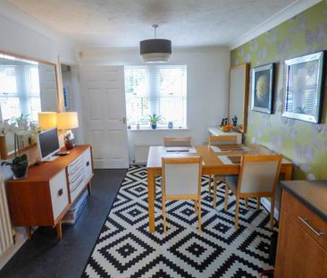 3 bedroom semi-detached house to rent - Photo 5