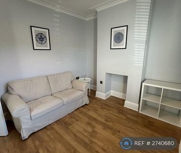 4 bedroom end of terrace house to rent - Photo 5