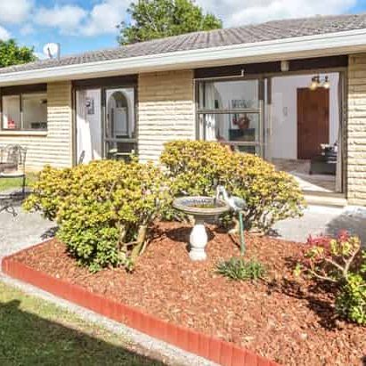 HANDY - PRIVATE LOCATION - Photo 1