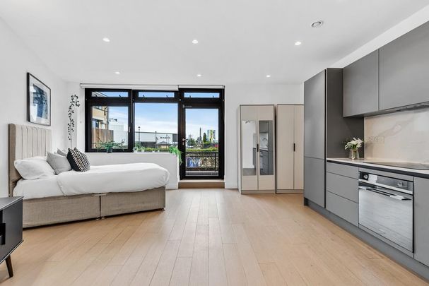 Studio to rent - Photo 1