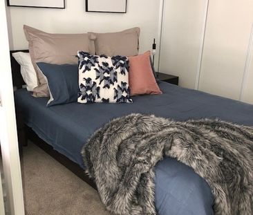 Inner City living in Style - Photo 3