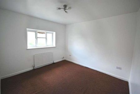 Lyon Park Avenue, Wembley, Middlesex, HA0 - Photo 2