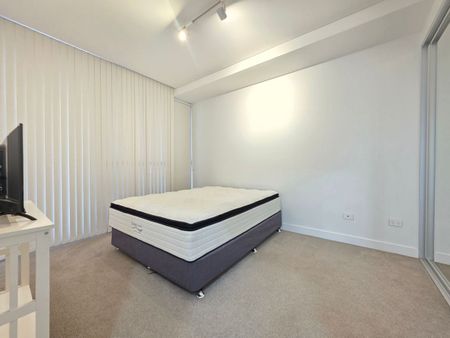 Furnished One-Bedroom Apartment in Prime Burwood Location - Photo 2