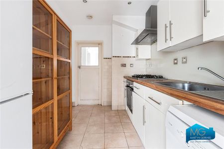 3 bedroom semi-detached house to rent - Photo 3