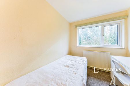 4 bedroom terraced house to rent - Photo 5