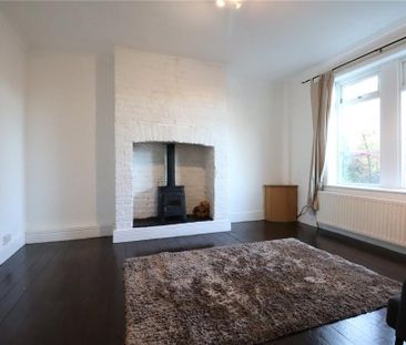 2 bedroom end of terrace house to rent - Photo 3