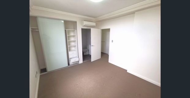 3-bedroom 2-bathroom apartment For Lease only $880 per week - Photo 1