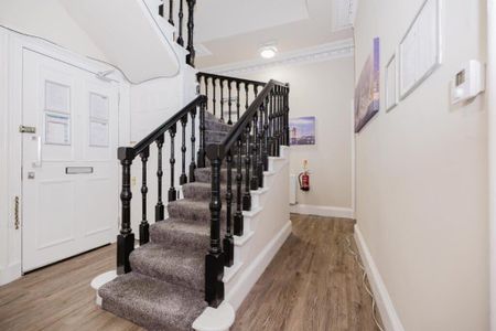 9 bedroom flat share to rent - Photo 4