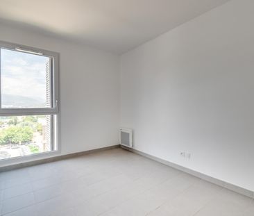 location Appartement F3 DE 57.07m² À NICE - Photo 1