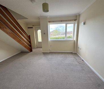 2 bedroom end of terrace house to rent - Photo 1