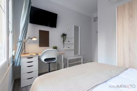 Calle de Antonio Acuña, Madrid, Community of Madrid 28009 - Photo 4