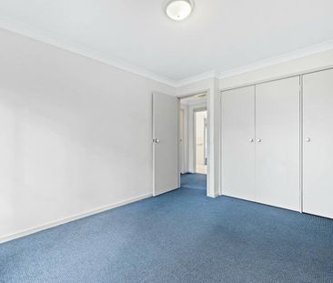 Stunning 3-Bedroom Townhouse in Denhams Beach - Photo 6