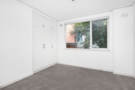 Thinking of selling? Contact our agent - Photo 2