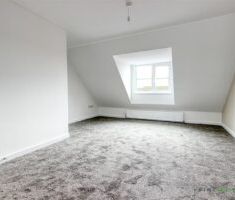 3 BEDROOM Townhouse - Semi Detached - Photo 4