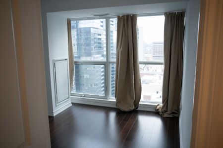 For Lease - 386 Yonge Street Unit# 2310, Toronto, Ontario - Photo 4