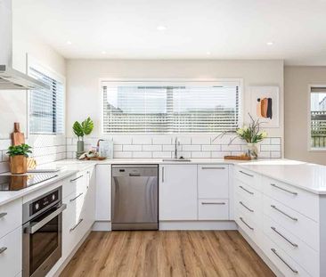 Big and roomy modern townhouse near city centre - Photo 4