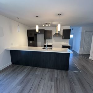 5 1/2 à Saint-Apollinaire - Photo 2