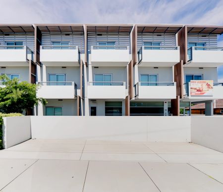 Standard Studio with balcony - Photo 4