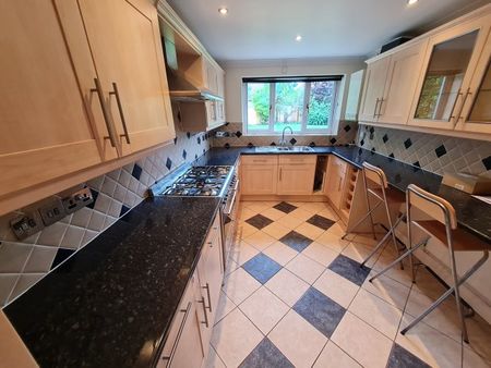Yeoman Park, Bearsted - Photo 4
