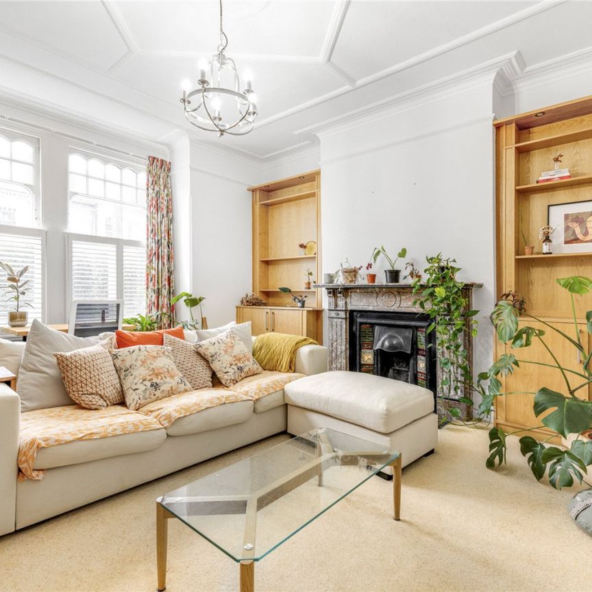 Huron Road, London, SW17 - Photo 1