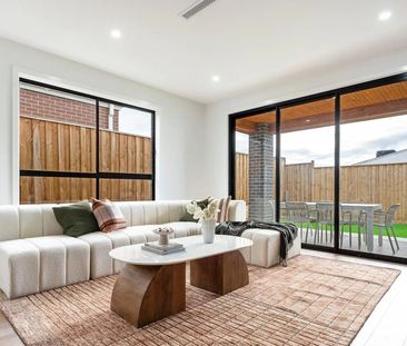 MODERN FAMILY HOME IN MADDINGLEY - Photo 4