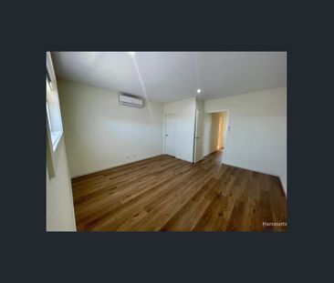 Modern 3-Bedroom Home with Abundant Natural Light - Photo 3