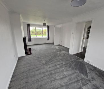 3 bedroom House To Let - Photo 2