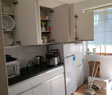Room in a Shared Flat, Shirehall Lane, NW4 - Photo 4