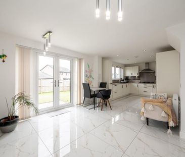 4 bedroom detached house to rent - Photo 4