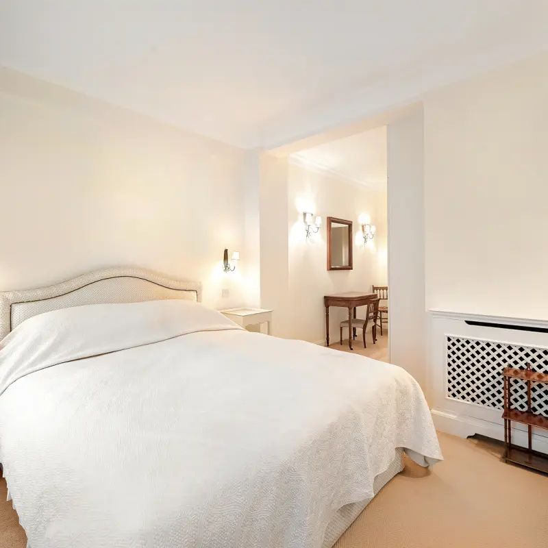 1 bedroom flat in Chelsea Manor Gardens - Photo 1