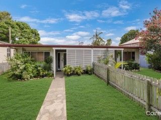 Charming Duplex Living in the Heart of South Townsville - Photo 3