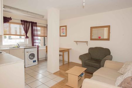 003 Bradbury Court, Belfast, BT9 7JL - Photo 2