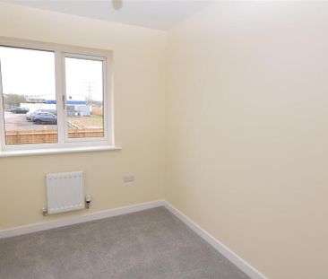 3 bedroom detached house to rent - Photo 3