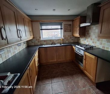 48 Sunnylands Grove, Carrickfergus, BT38 8NR - Photo 4
