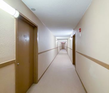 Westview Manor - Photo 3