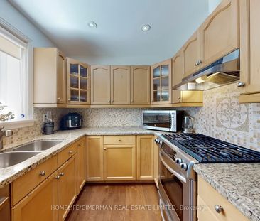 For Lease - 386 Kerrybrook Drive, Richmond Hill, Ontario - Photo 3