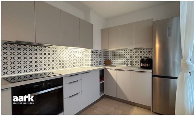 AARK: Moderný 2-izbový byt v obľúbenej lokalite PRÚDY, Včelárska 16, Trnava - Fotografia 1