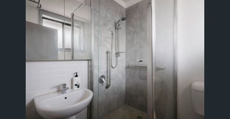 Great Location - Photo 4