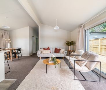 Brand New 3 Bedroom – Modern, Warm & Low Maintenance - Photo 1