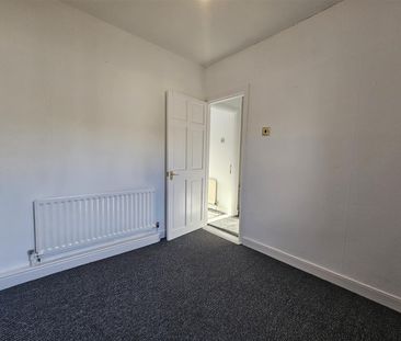 27 Northwood Drive, Shore Road, - Photo 2