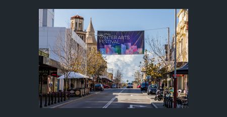 PICTURESQUE GARDEN VIEWS! - Photo 4