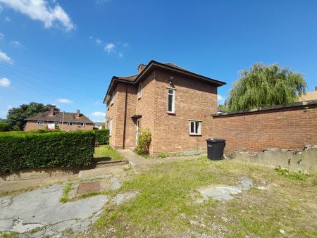 5 bed semi-detached house to rent in Close, Norwich, NR5 - Photo 5