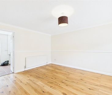 3 bedroom end of terrace house to rent - Photo 1