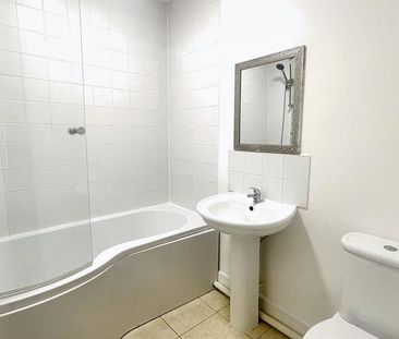 2 bedroom flat to rent - Photo 6