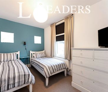 4 bedroom house to rent Carisbrooke Road, Southsea, PO4 - Photo 3